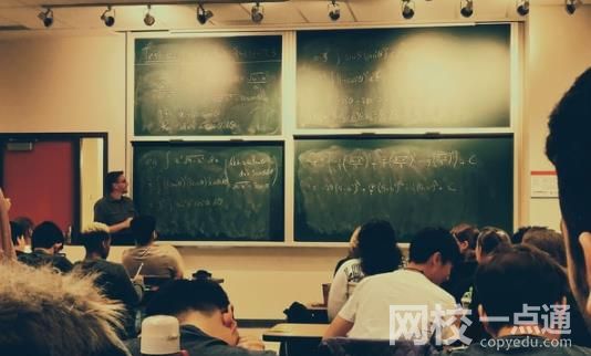 2022年四川外國語大學(xué)成都學(xué)院錄取分?jǐn)?shù)線最低分是多少分