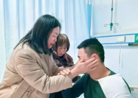 男子車禍住院找到失聯(lián)18年家人 這也太巧合了