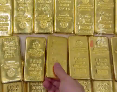 男子月薪3000元借貸60萬(wàn)炒金 事件始末2025最新消息